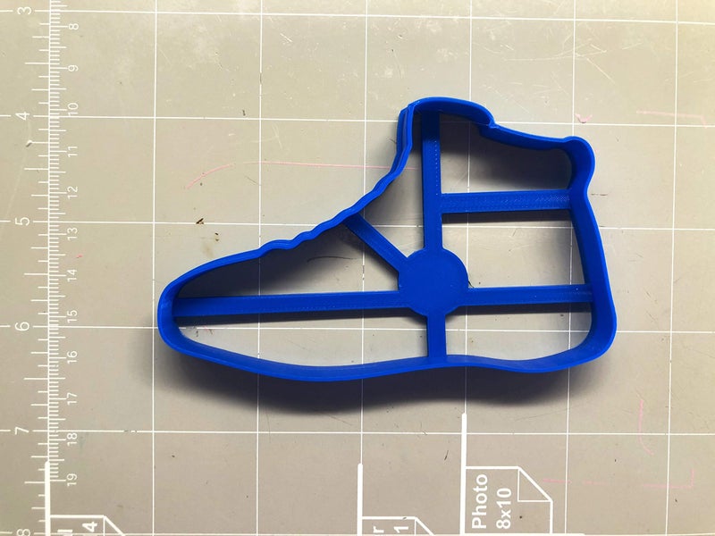 Cookie Cutz Sneakers Cookie Cutter (4.0 Inch) - Image 3